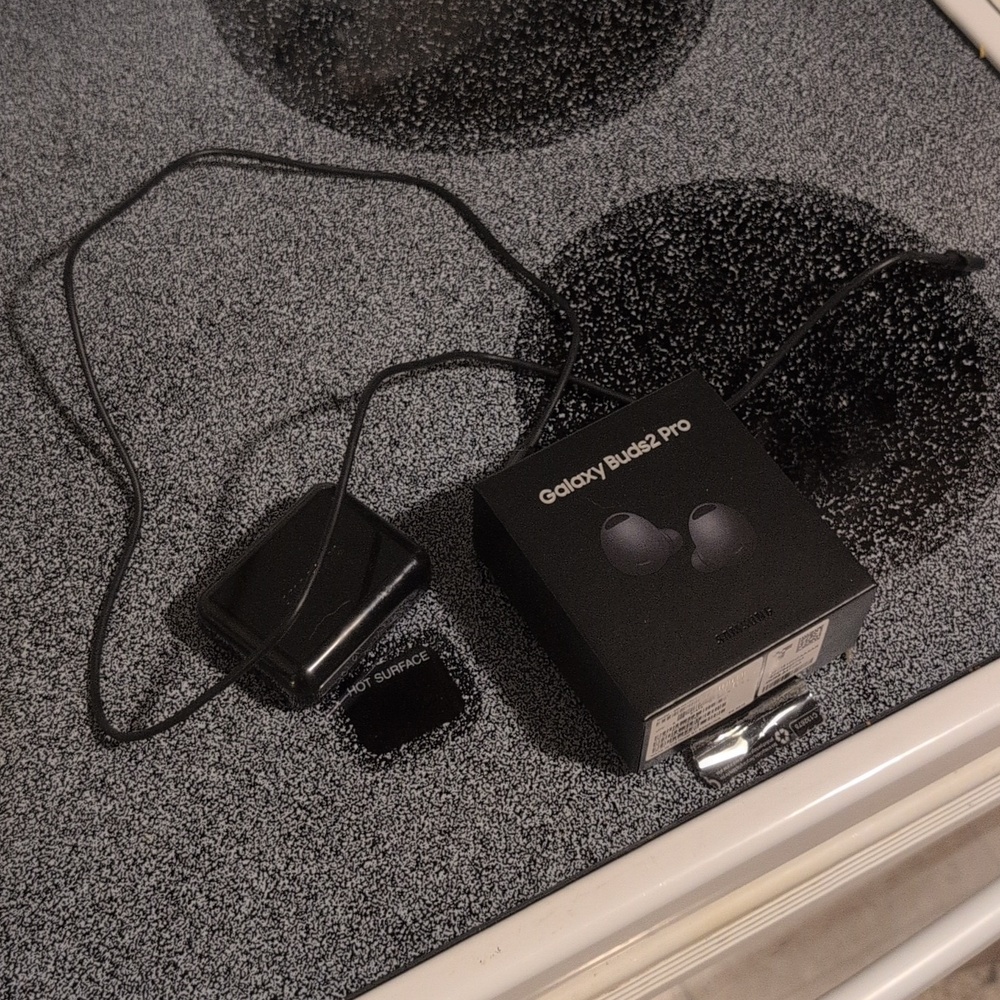 Samsung Galaxy Buds 2 Pro Matte Black Earbuds And Charging Case - Picture 16 of 16